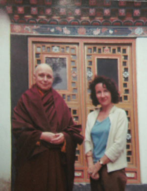 Kimberley McKell with tibetan nun